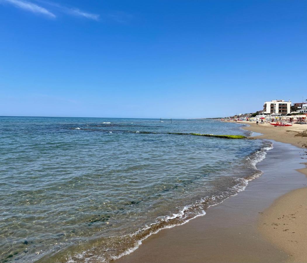 Domus Lavinia "Levante" - Anzio Ngoại thất bức ảnh